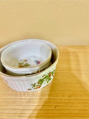Royal Crown China of JAPAN/ SPRINGTIME 2 bowls /butterfly,strawberry